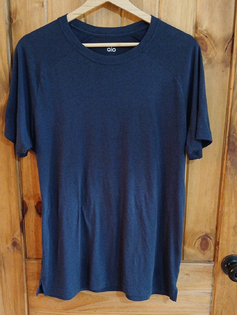 ALO Yoga Men's Short Sleeve Tee - Medium